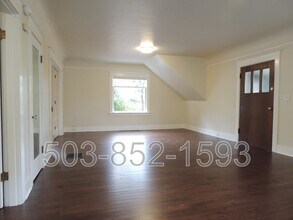 122 SE 60th Ave in Portland, OR - Building Photo - Building Photo