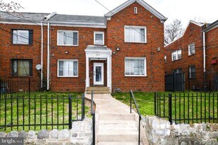 554 Newcomb St SE in Washington, DC - Building Photo