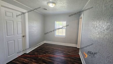1302 W 5th St in Clarendon, TX - Building Photo - Building Photo