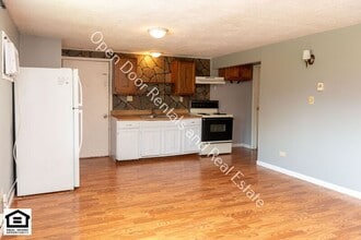 501 N Broadway St in Butler, IN - Foto de edificio - Building Photo
