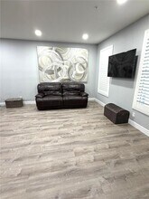 1505 SW 147th Ave in Pembroke Pines, FL - Foto de edificio - Building Photo