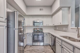 The Reserve at Waterford in Charlotte, NC - Building Photo