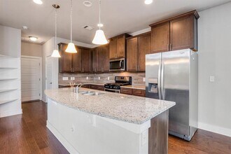 7112 Cherry Beam Path in Austin, TX - Building Photo - Building Photo