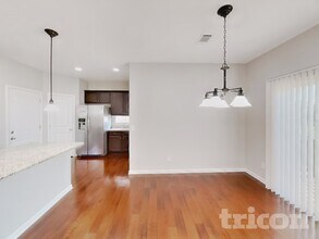 1637 Robindale Dr in Nashville, TN - Building Photo - Building Photo