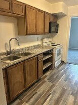 16015 Van Aken Blvd in Shaker Heights, OH - Building Photo