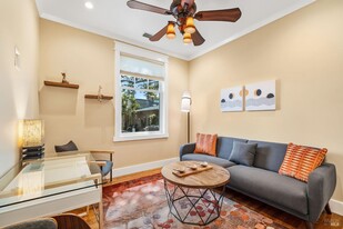 406 North St in Healdsburg, CA - Building Photo