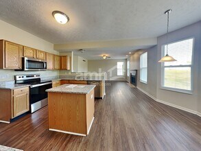 1352 Holden Ct in Carmel, IN - Building Photo - Building Photo