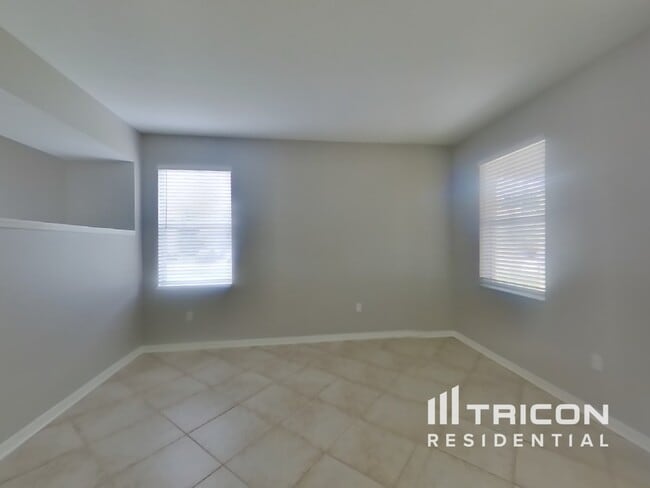 19609 Timberbluff Dr in Land O Lakes, FL - Building Photo - Building Photo