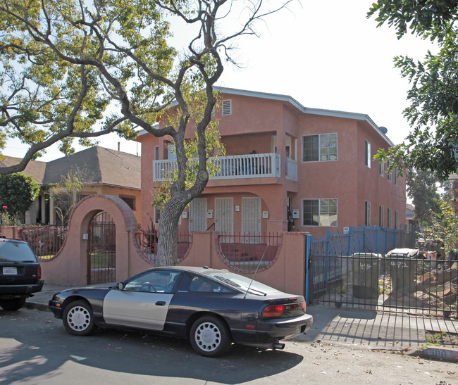 504-506 1/2 E. 46th St. in Los Angeles, CA - Building Photo - Building Photo