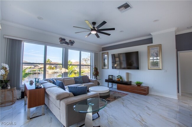 2549 SW 38th St in Cape Coral, FL - Building Photo - Building Photo