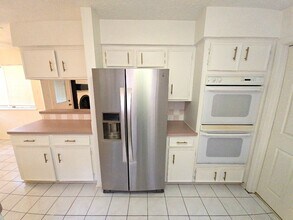12702 Ravensway Dr in Cypress, TX - Foto de edificio - Building Photo