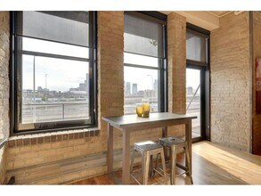 290 Market St-Unit -411 in Minneapolis, MN - Building Photo - Building Photo