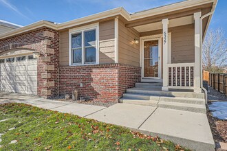 6327 S Miller Ct in Littleton, CO - Building Photo - Building Photo