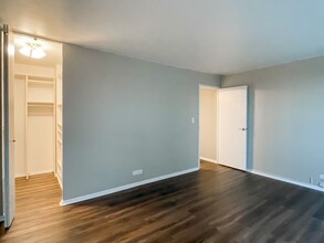 3550 N Lake Shore Dr, Unit 807 in Chicago, IL - Building Photo - Building Photo