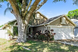 1048 Vernon Loop in Oviedo, FL - Building Photo - Building Photo