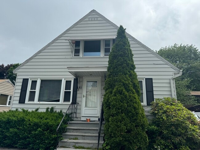 61 Plainfield Ave, Unit 2