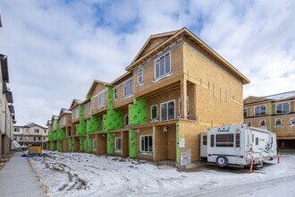 Cornerview Townhomes in Calgary, AB - Building Photo - Building Photo