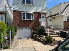 65 Suburbia Ct in Jersey City, NJ - Building Photo