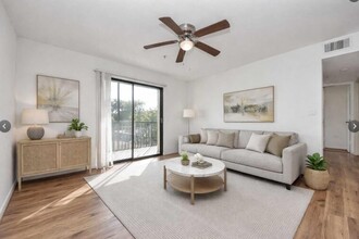 10110 Forum West Dr in Houston, TX - Building Photo - Building Photo