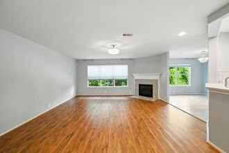 13600 Breton Ridge St, Unit 7B in Houston, TX - Building Photo - Building Photo