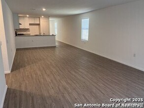 931 Elder Bnd in San Antonio, TX - Building Photo - Building Photo