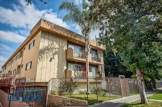 359 S Commonwealth Ave in Los Angeles, CA - Building Photo - Building Photo