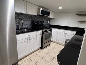 35 Halley St in Yonkers, NY - Building Photo - Building Photo