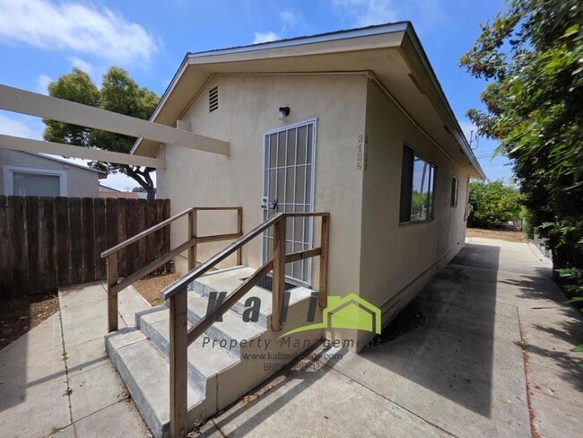 property at 2128 Flintridge Dr