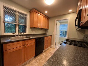 44 Charnock St in Beverly, MA - Building Photo - Building Photo