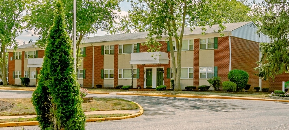 Stony Hill Apartments in Eatontown, NJ - Foto de edificio