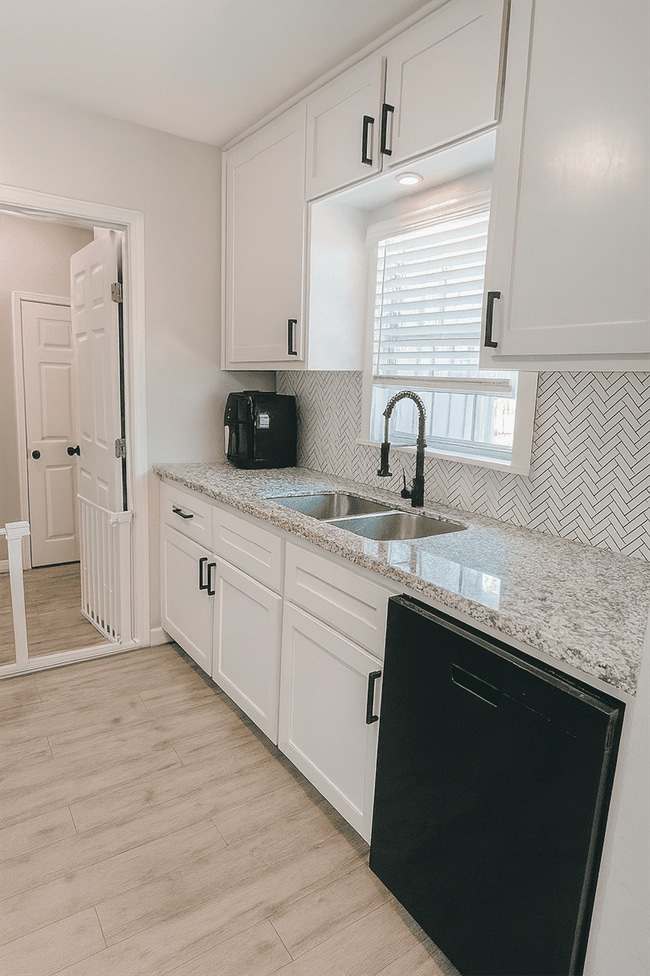 7337 St Louis St in Houston, TX - Building Photo - Building Photo