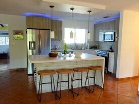 1433 SE 5th Ct in Deerfield Beach, FL - Building Photo