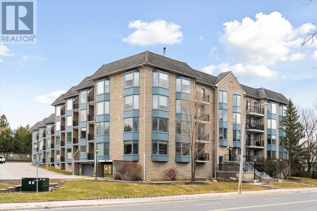 property at 85-285 Wellington St W