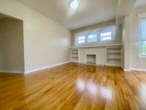 7505 N Greenview Ave in Chicago, IL - Building Photo - Building Photo