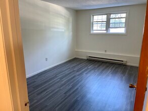 70 Madison St in Amesbury, MA - Building Photo - Building Photo