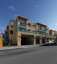 Vista Monterey Apartments in Los Angeles, CA - Building Photo - Building Photo