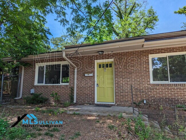 property at 911 Fiske St