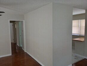 9725 Medford Dr in St. Louis, MO - Building Photo - Building Photo