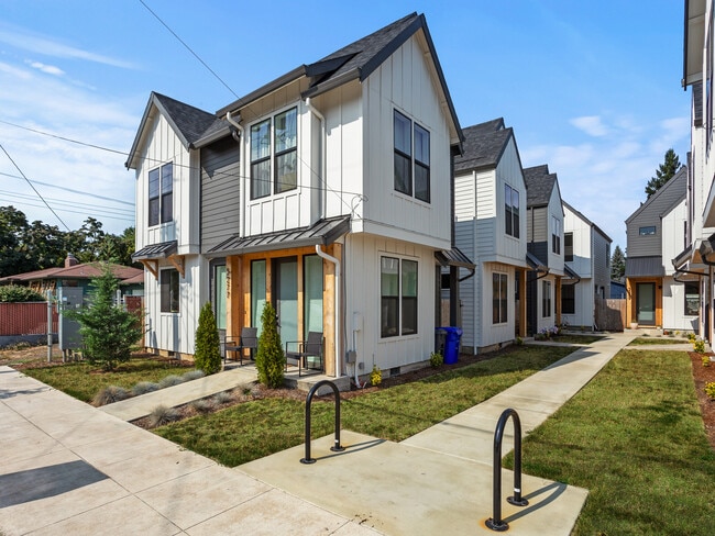 property at 5271 N Oberlin St