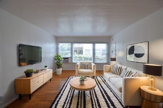 14830 Dickens St in Los Angeles, CA - Building Photo - Building Photo