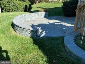 6502 Sunny Hill Ct in McLean, VA - Building Photo - Building Photo