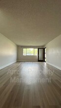 2350 N 44th St in Lincoln, NE - Foto de edificio - Building Photo