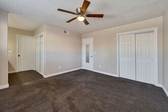 6038 Casa Alegre in Carmichael, CA - Building Photo - Building Photo