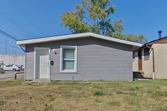 2447-2447 Hiawatha St in Columbus, OH - Building Photo - Building Photo