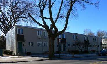 St. Martin's Townhomes in New Haven, CT - Building Photo - Building Photo