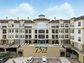 7575 Kirby Dr in Houston, TX - Building Photo