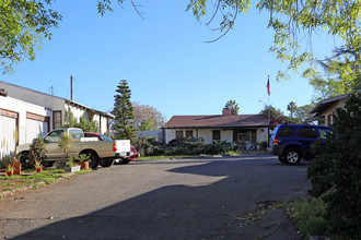 1656-1668 S Escondido Blvd in Escondido, CA - Building Photo - Building Photo