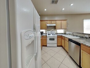 8957 Misty Mill Ct in Las Vegas, NV - Building Photo - Building Photo