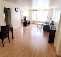 4226 81st St in Queens, NY - Building Photo - Building Photo