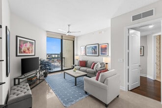 701 S Olive Ave in West Palm Beach, FL - Building Photo - Building Photo